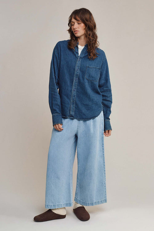 Denim Catalina Button Down Shirt | Jungmaven Hemp Clothing & Accessories /model_desc: Tatchi is 5’9” wearing S