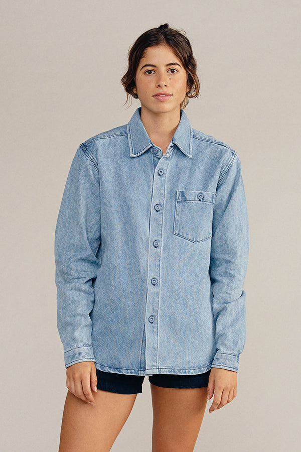 Denim Curved Hem Topanga Shirt | Jungmaven Hemp Clothing & Accessories / model_desc: Nadia is 5’7” wearing S