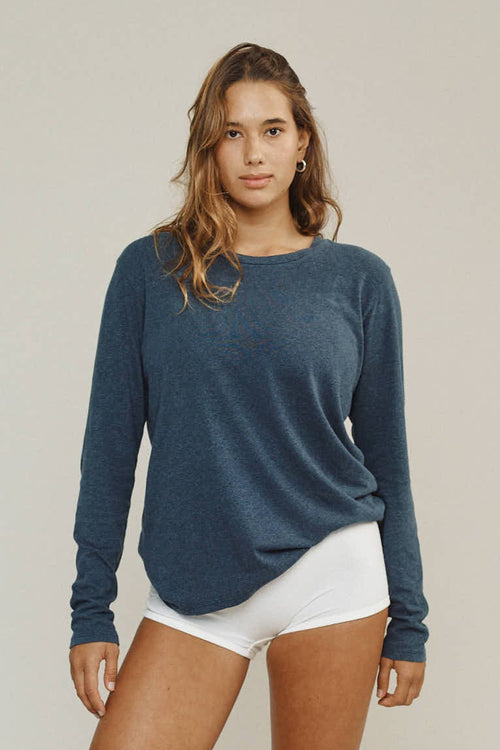Encanto Long Sleeve Tee | Jungmaven Hemp Clothing & Accessories / model_desc: Maya is 5’10” wearing Medium